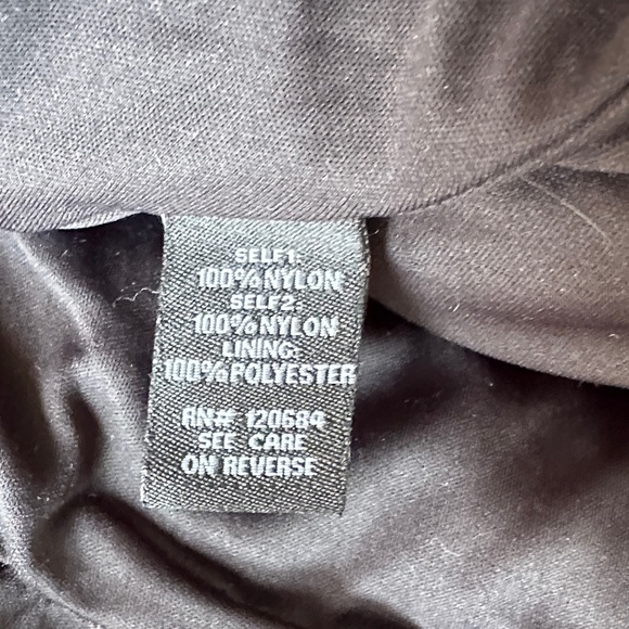 Shimmering Black Sequin Dress with tulle skirt - Picture 6 of 6